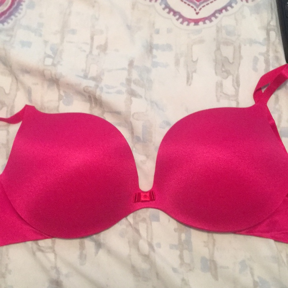 Victoria’s Secret Plunge bra